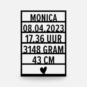 Houten geboortegegevens cadeau met naam, geboortedatum, tijd, gewicht en lengte.