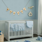 houten vlaggetjes, houten babykamer, babykamer oceaan dieren
